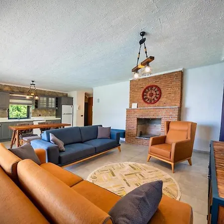 Villa Sleeps 4, Spacious Lux With Private Pool Awz 275
